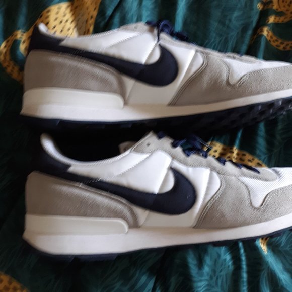 mens internationalist